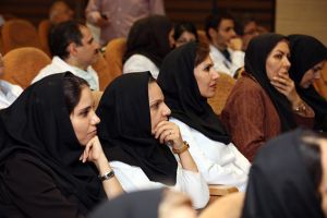 برگزاری سومین جشنواره پژوهشی مرکز قلب و عروق شهید رجایی به همراه اولین جشنواره جایزه ملکی،ویژه محققین جوان: عکس شماره 8 / 12